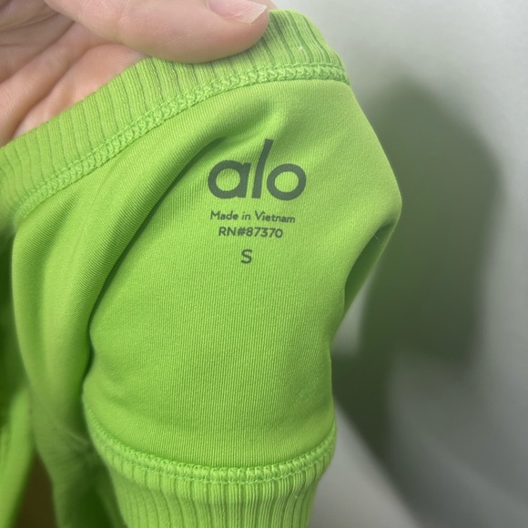 Alo Yoga Wellness Ribbed Sports Bra Green Apple Size Small - Picture 7 of 7
